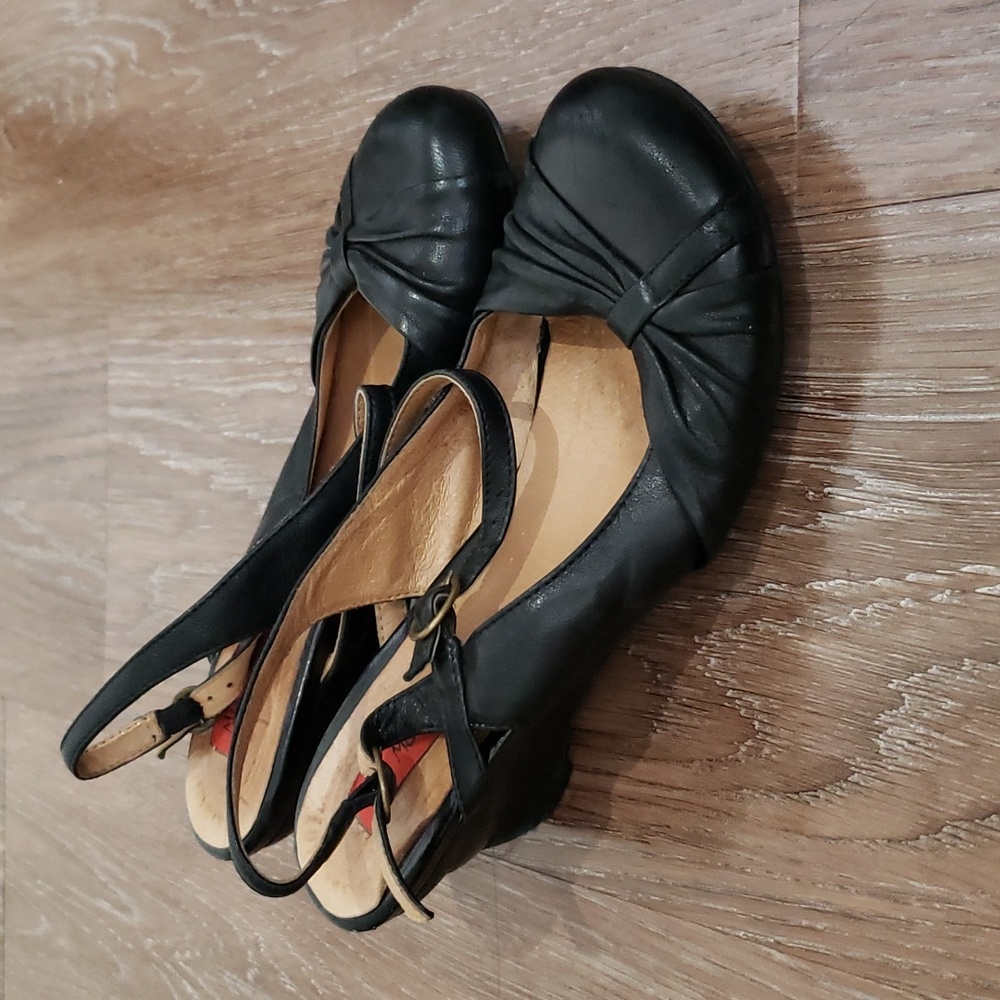 (6½) Miz Mooz Mary Jane Slingback Wedge Formal Occasion Date Evening Luxury